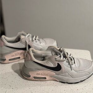 Nike Air Max Women's Shoes - Grey and Pink